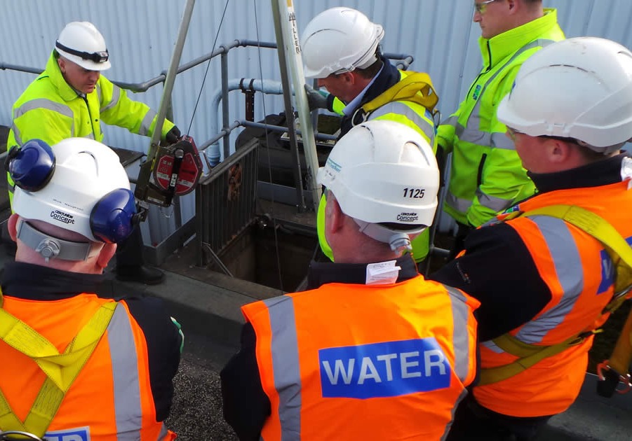 www-developtraining-co-ukwp-contentuploads202112Confined-Spaces-Mobile-Unit-1